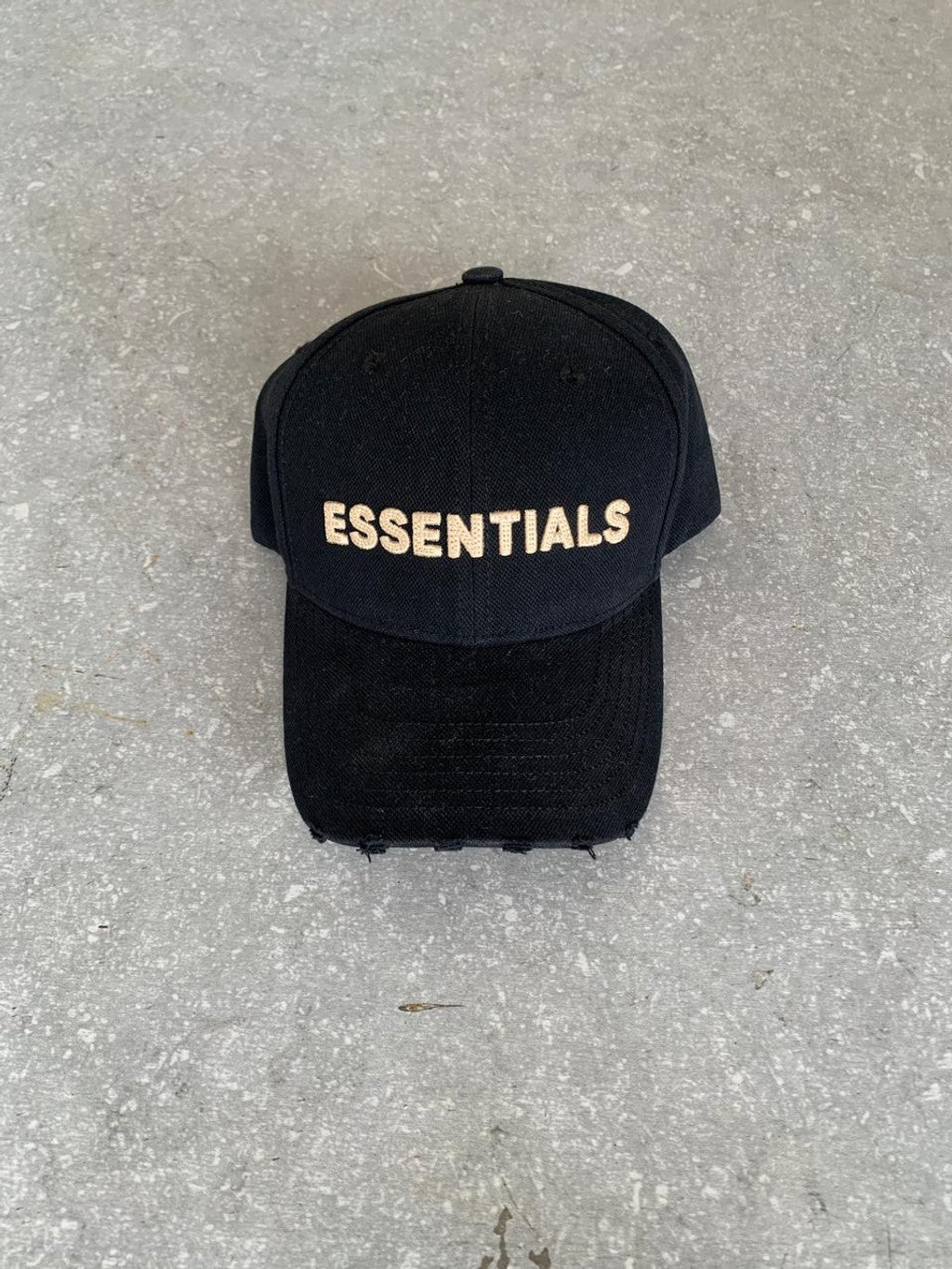 Gorra ESSENTIALS - Negra
