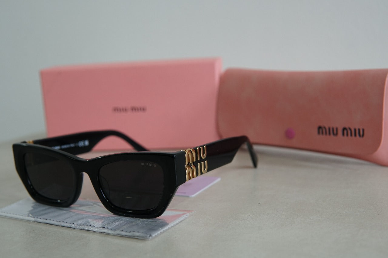 Lentes de Sol Miu Miu SMU09W