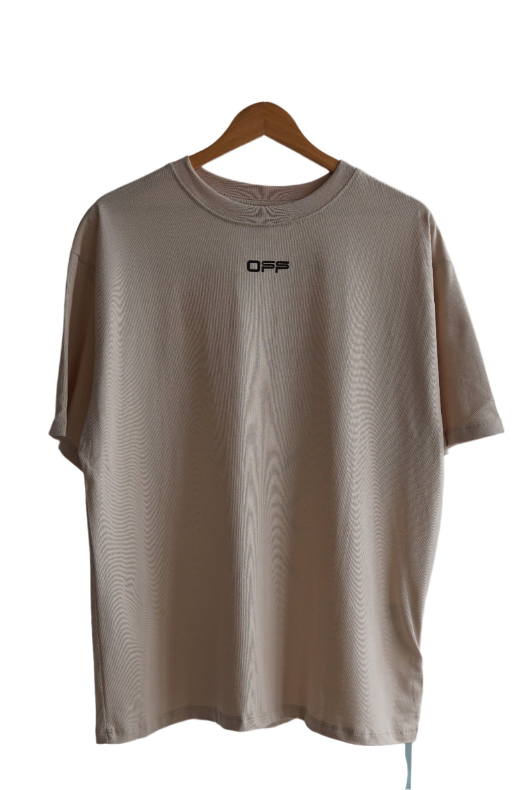 Camiseta Off White Color Beige Con Logo Reflectivo