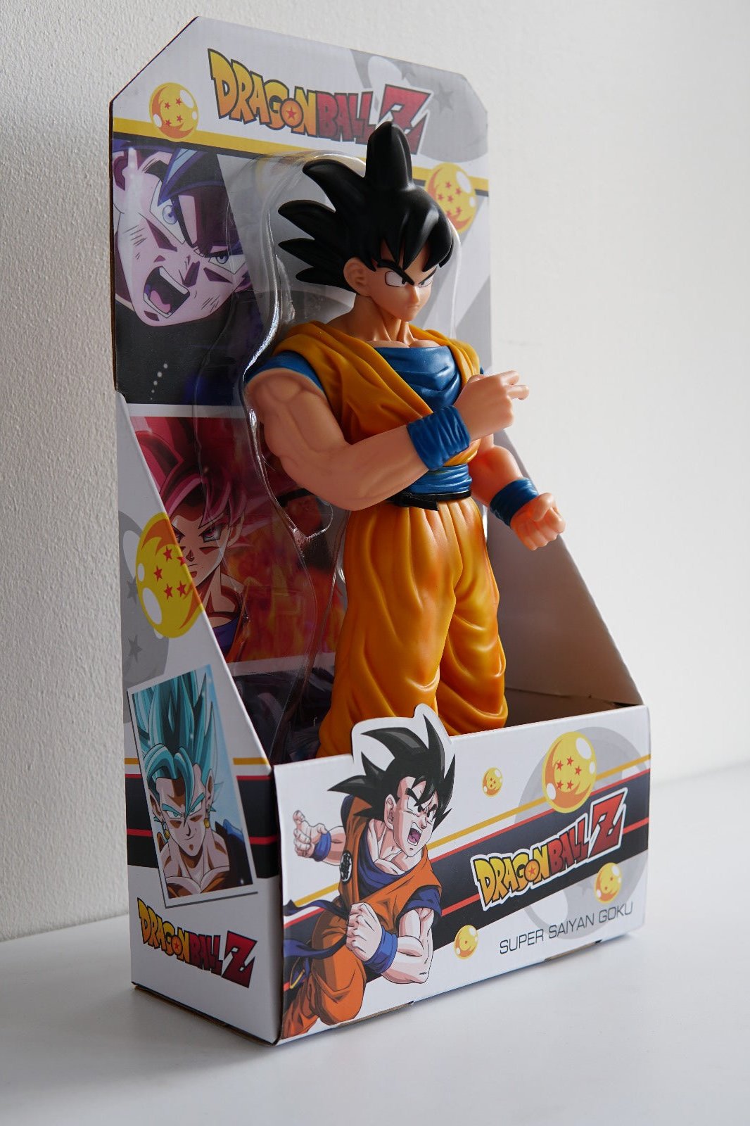 Figura Coleccionable De Goku