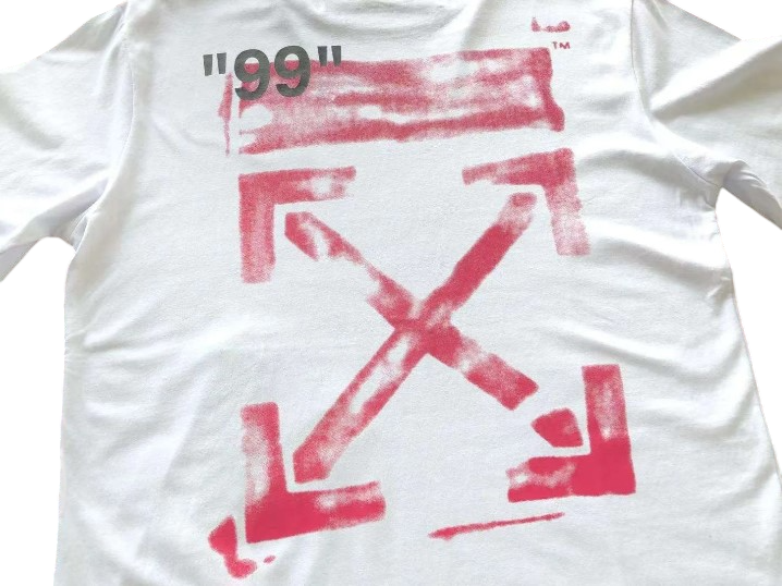 Camiseta Off White Color Blanco Con Logo Color Rojo