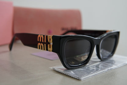 Lentes de Sol Miu Miu SMU09W