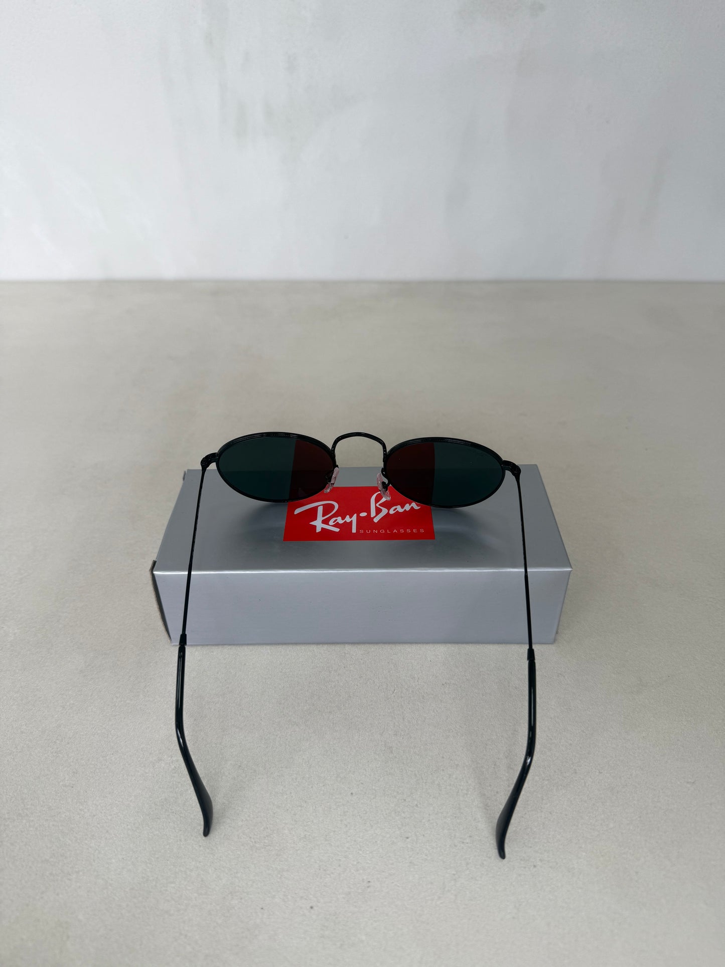 Round Metal Black Grey