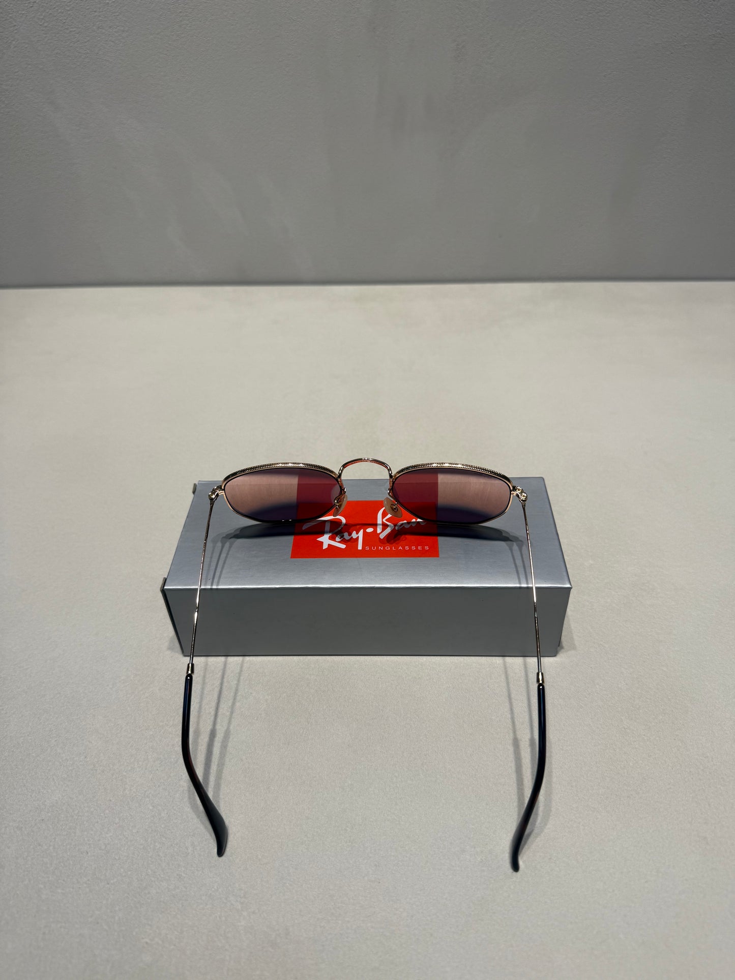 Hexagonal Mirror Pink