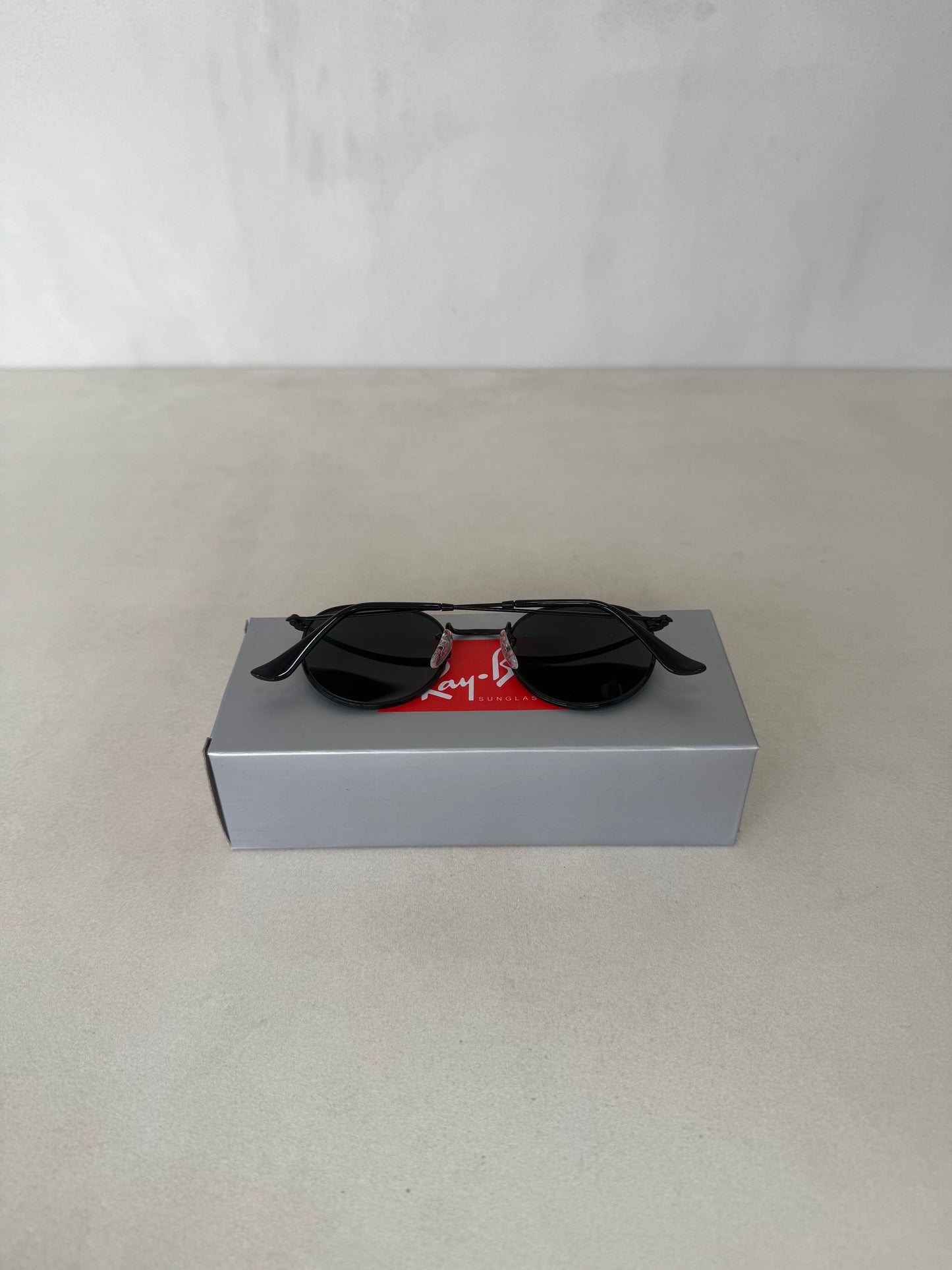 Round Metal Black Grey