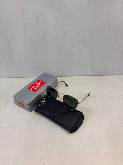 Hexagonal Arista Green