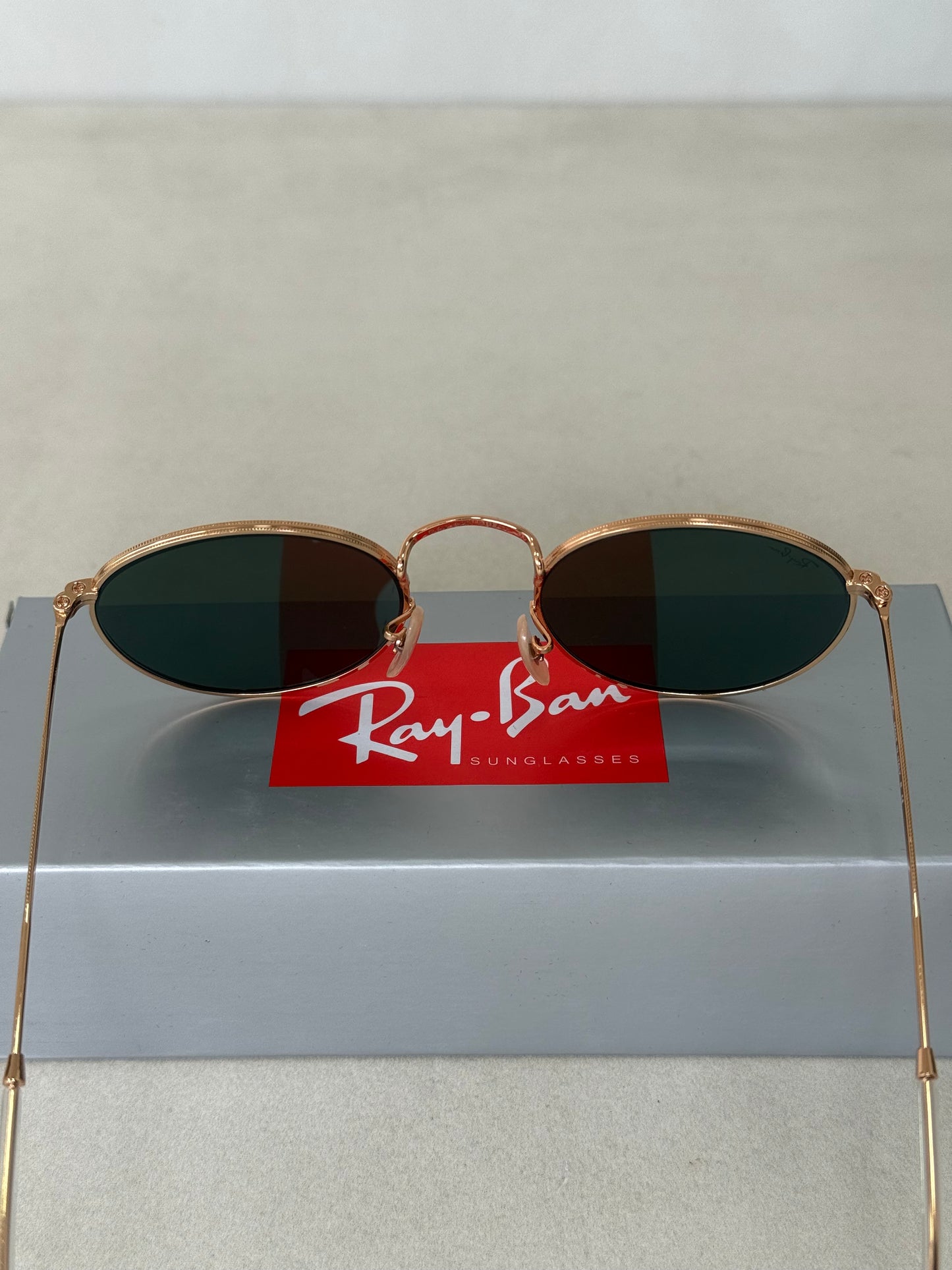 Round Metal Arista Green