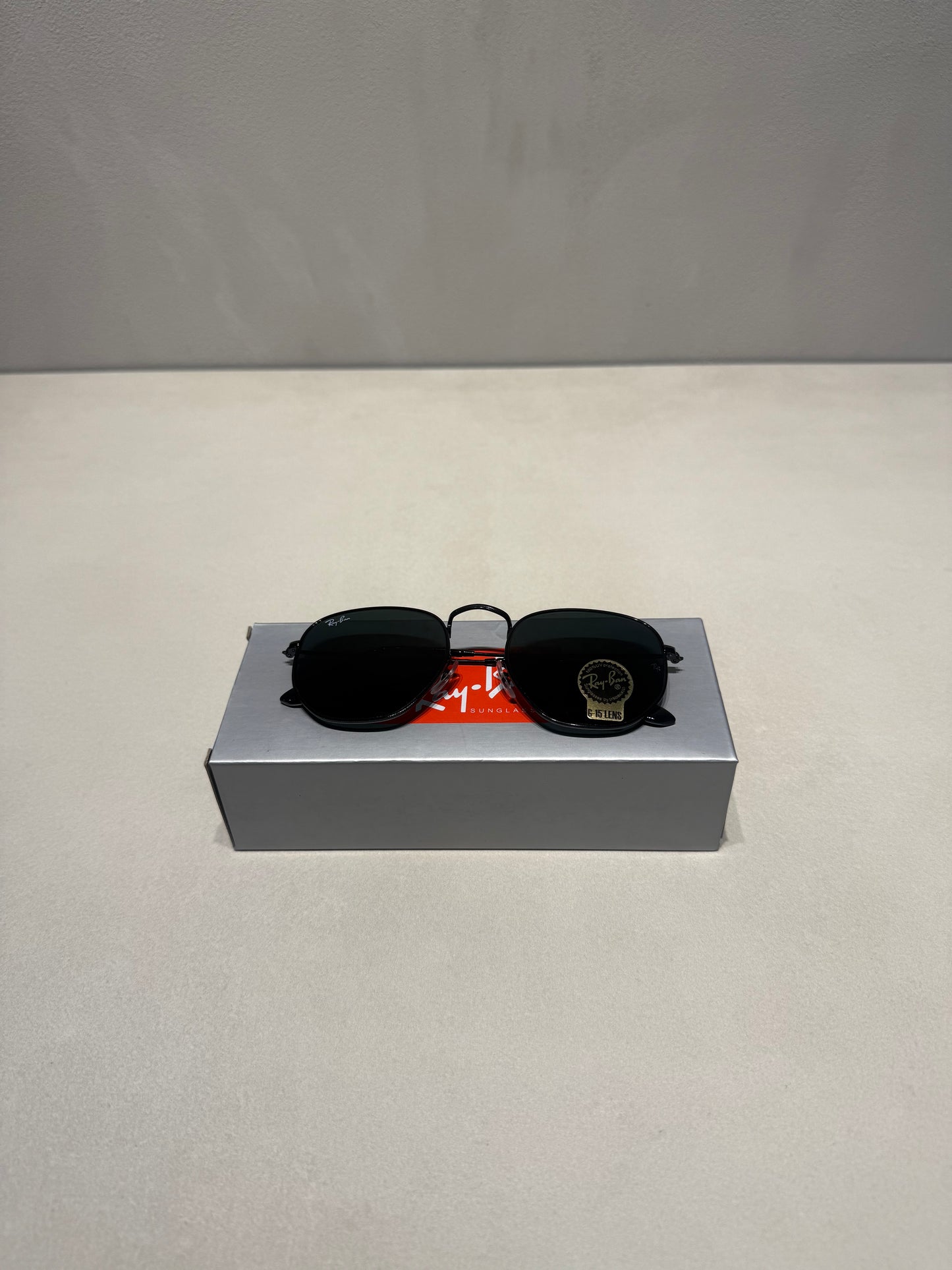 Hexagonal Black Grey