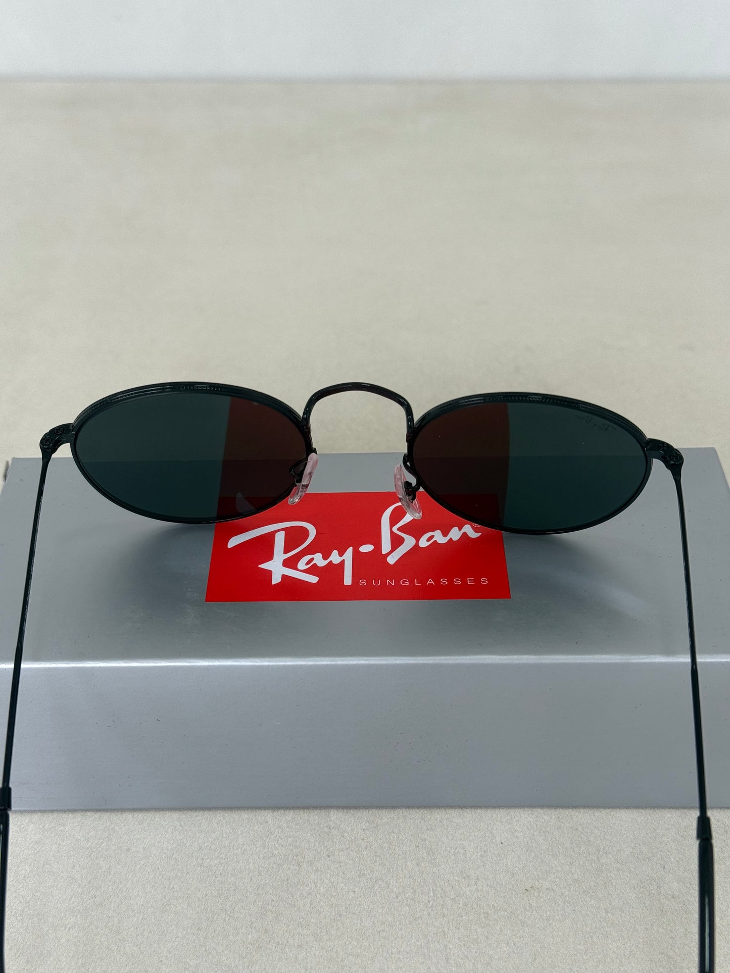 Round Metal Black Grey