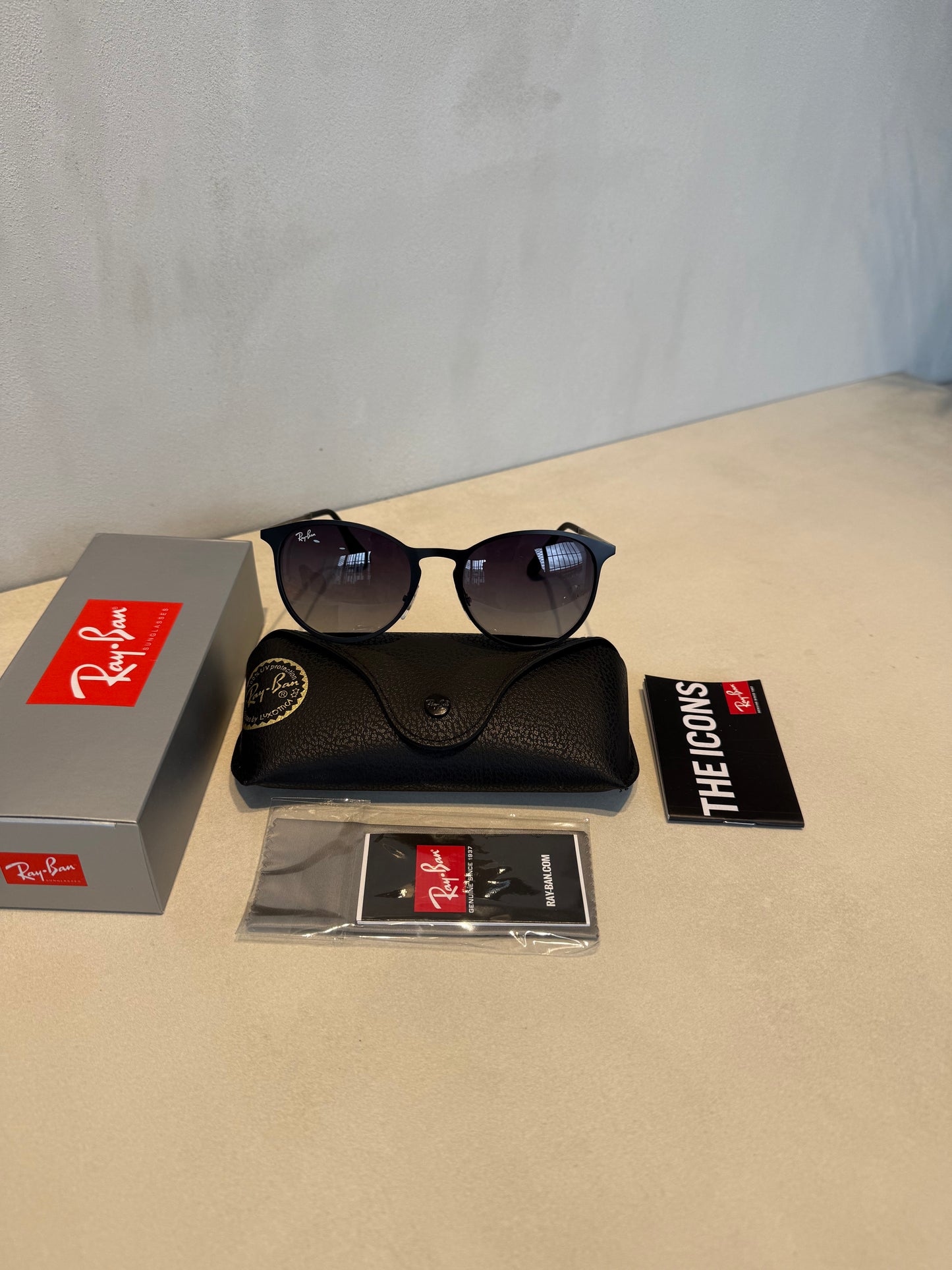 Ericka Metal Gradient Grey